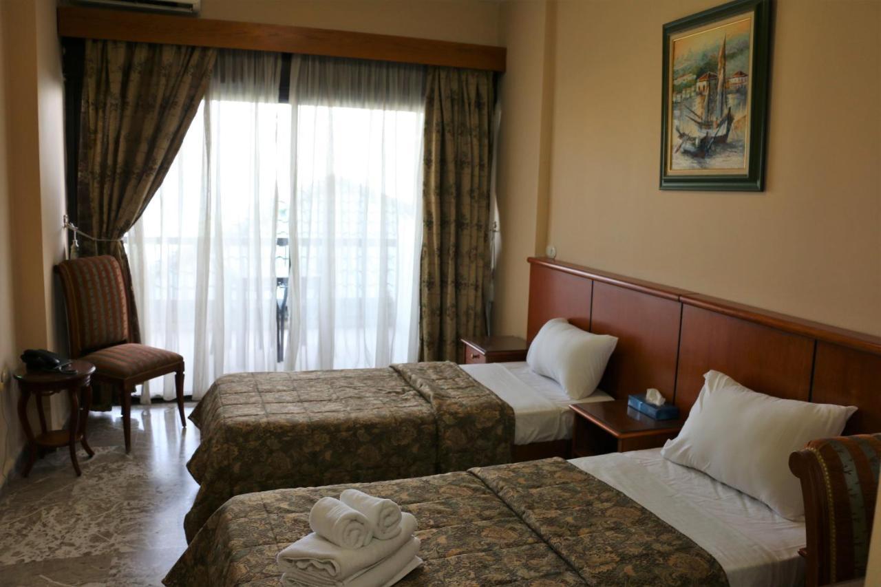 Holiday Suites Hotel & Beach Resort Džunija Exteriér fotografie