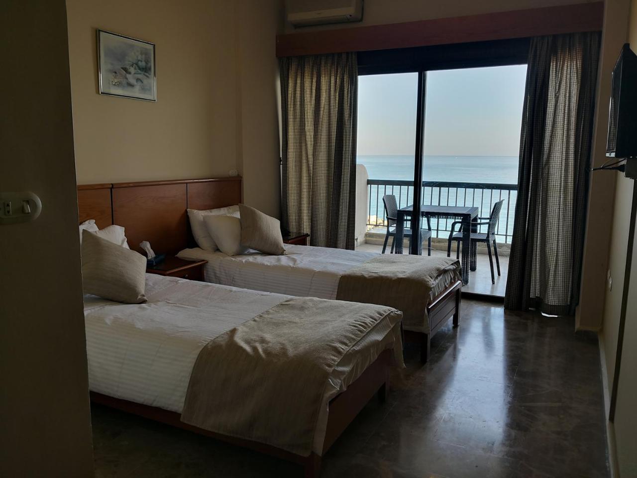 Holiday Suites Hotel & Beach Resort Džunija Exteriér fotografie