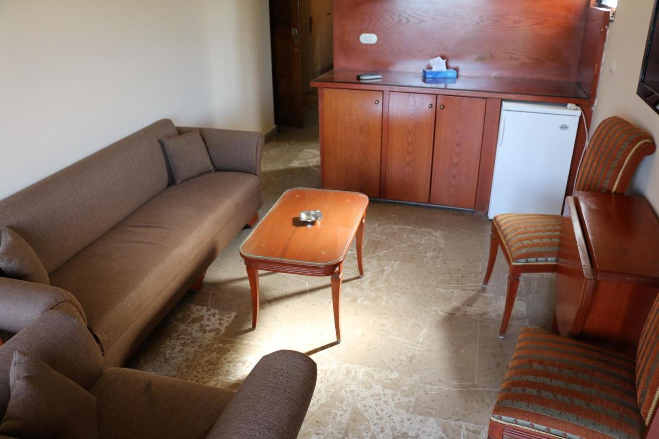 Holiday Suites Hotel & Beach Resort Džunija Exteriér fotografie